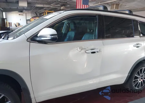 2018 Toyota Highlander Se z USA, uszkodzony, nr VIN 5TDJZRFH6JS548546